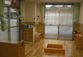 写真　乳児保育室
