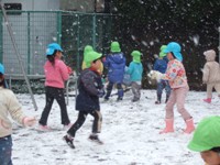 写真：雪合戦