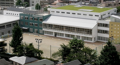 写真：ほうなん小学校　校舎　全景