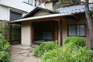 写真：角川庭園・すぎなみ詩歌館茶室