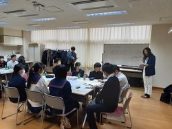 写真：第4回開会様子