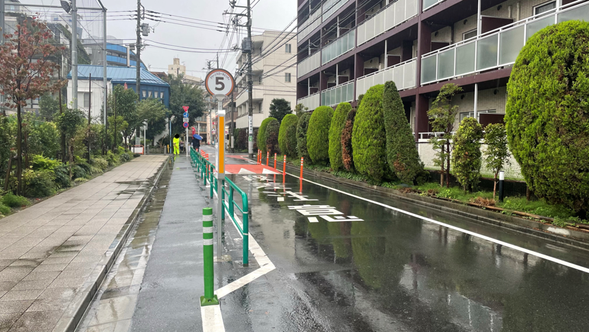 桃井第二小学校の停留所を示す画像