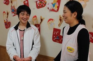 園長先生とスタッフの写真