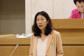 本会議での区長の様子