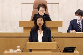 本会議での区長の様子