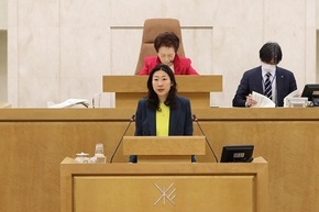 本会議での区長の様子