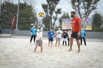 ビーチボールで遊んでみようの様子1