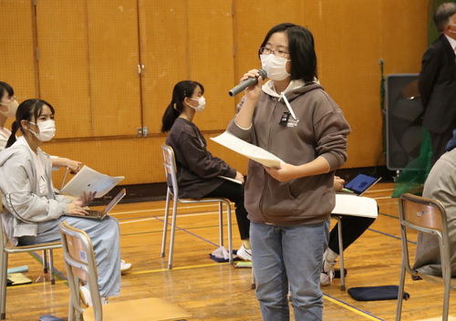 神明中学校　意見交換会の様子