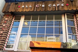 写真：ALL C'S CAFE